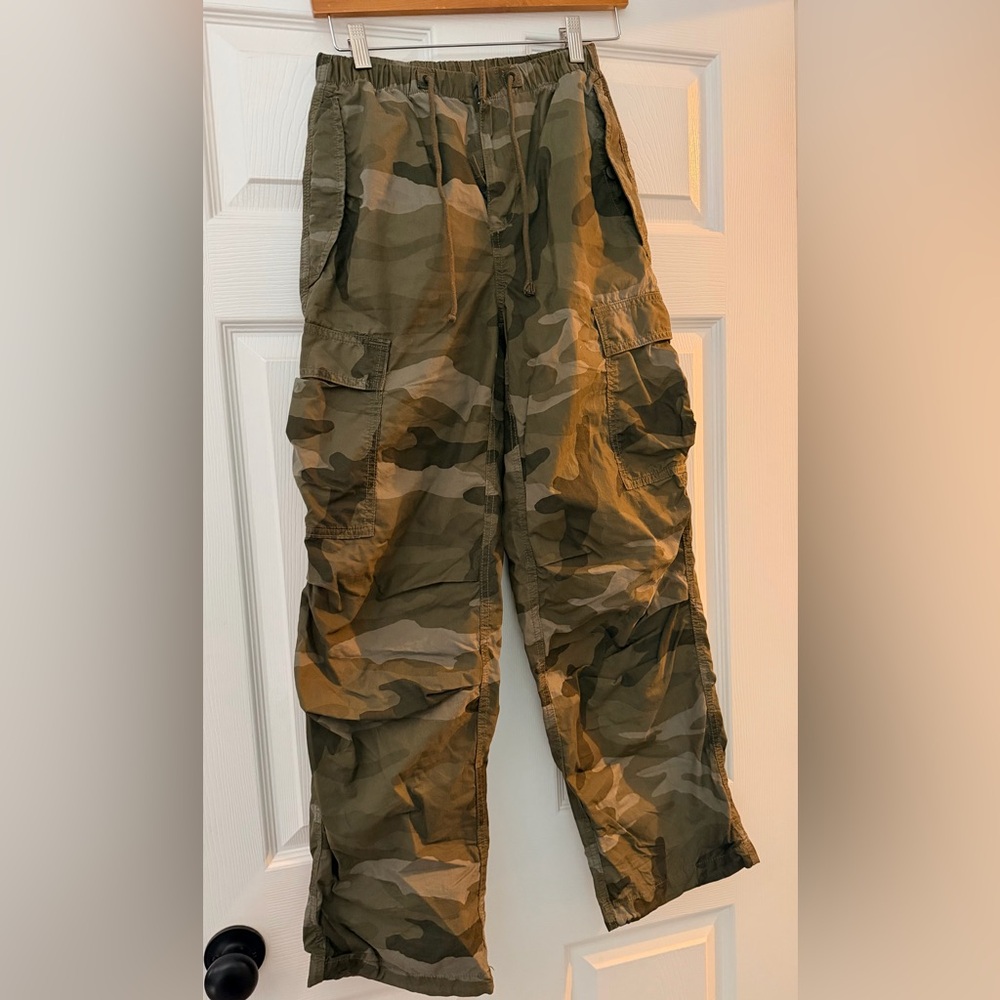 Women’s Camouflage Cargo Pants